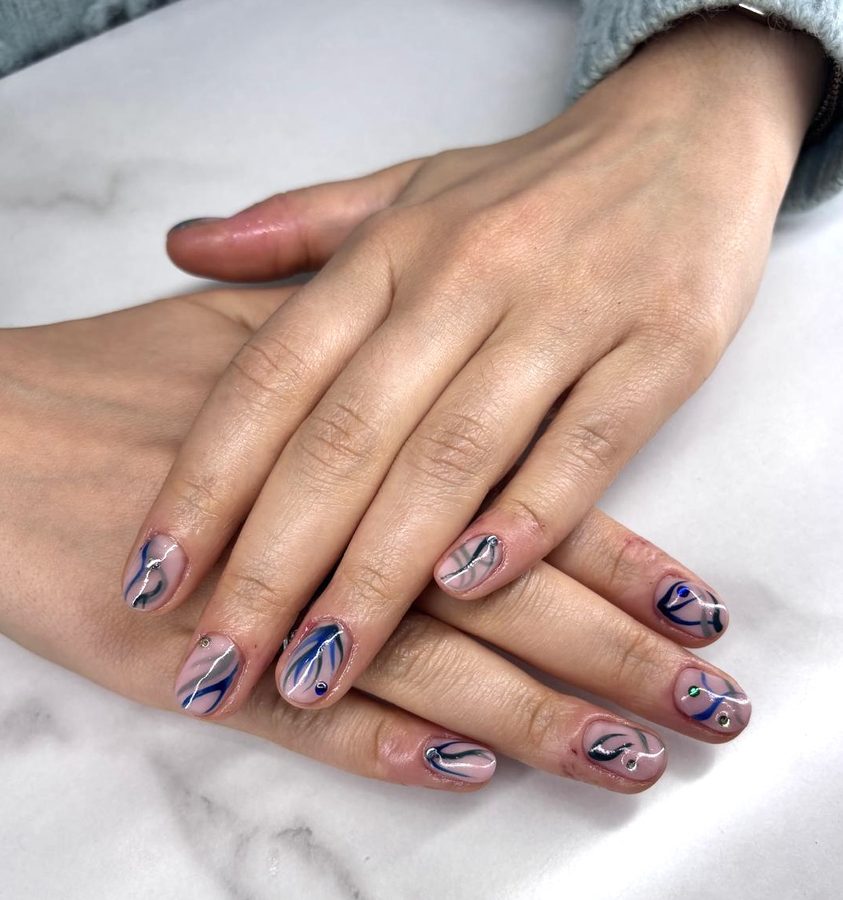 Linee blu e argento su base nude