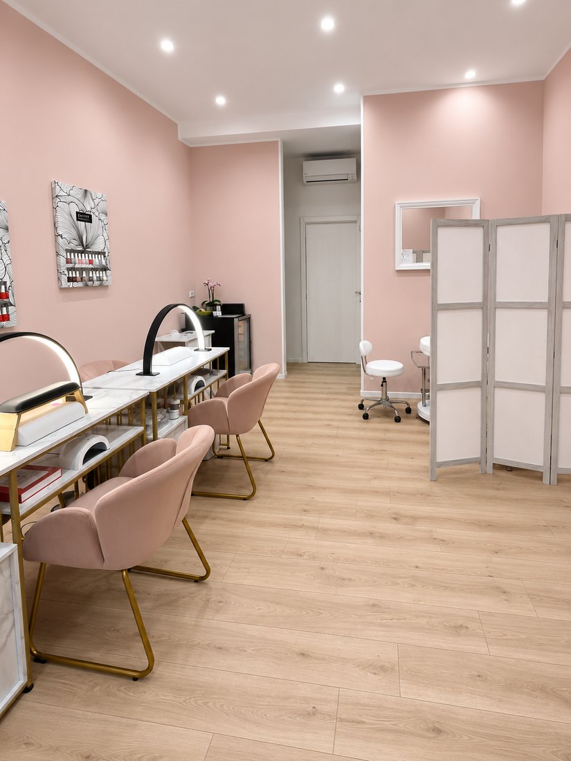 Sala manicure del centro estetico Nail It, Via Saragozza Bologna